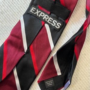 NWOT men’s shirt tie by “EXPRESS “